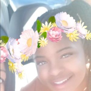 Meet your Posher, Zyona